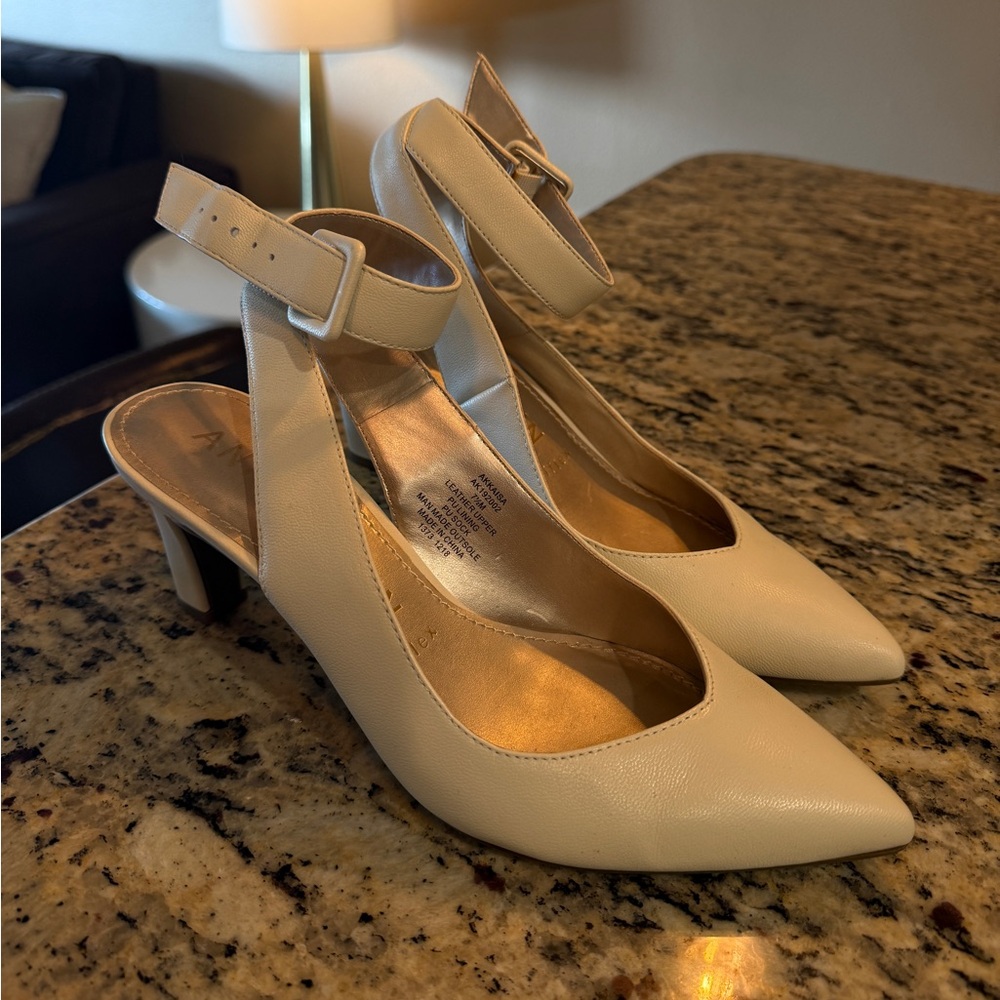 Anne Klein iflex Kitten Heels